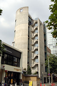 伊勢木本社ビル －Stairway to Heaven－