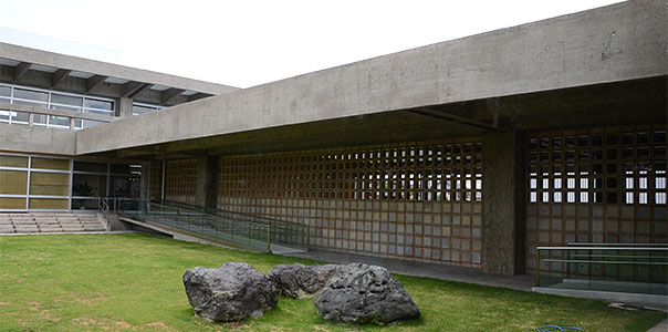 墨会館（現：尾西生涯学習センター墨会館）