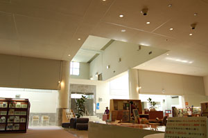 秋田市立中央図書館 明徳館