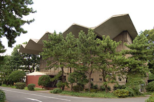 九州工業大学記念講堂