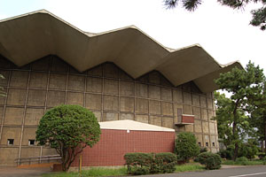九州工業大学記念講堂