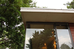 九州工業大学事務棟（現：鳳龍会館）