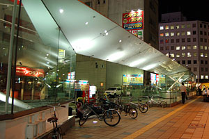 福岡市営地下鉄七隈線天神南駅