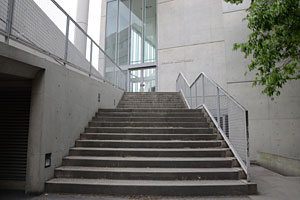 鹿児島大学 稲盛会館