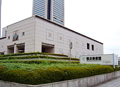 横浜美術館