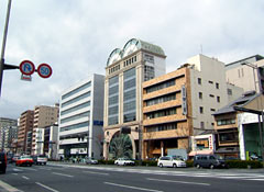 イタリヤード本社ビル