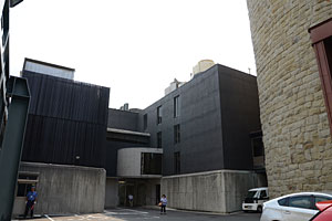 親和銀行本店・懐霄館