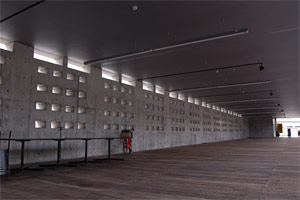 越後妻有交流館 キナーレ