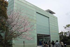 紙の資料館 特種製紙総合技術研究所 Pam